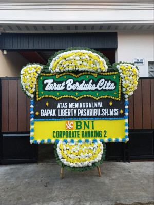 Papan Bunga Duka di Tompaso
