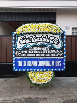 Papan Bunga Duka di Tompaso